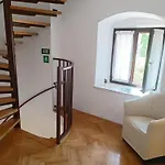 F&a *
