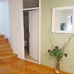 F&a *