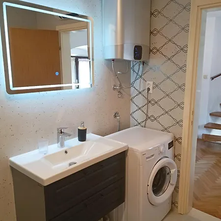 Apartament F&a *