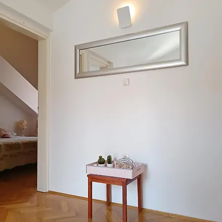 아파트먼트 F&a 스플리트