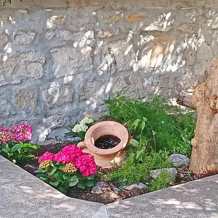 아파트먼트 F&a *